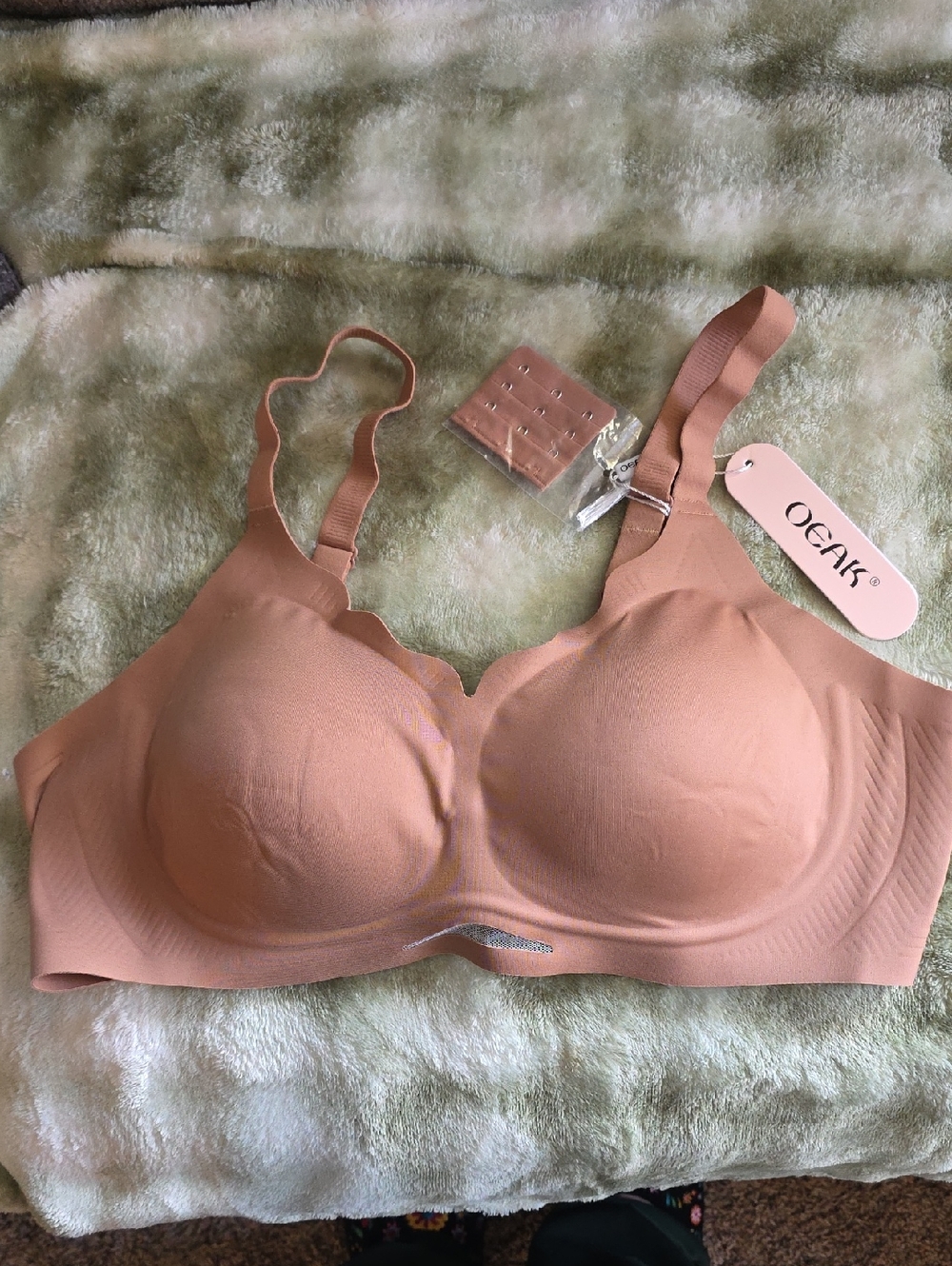 Oceaks Scalloped Edge Wireless Comfort Bra - Nude